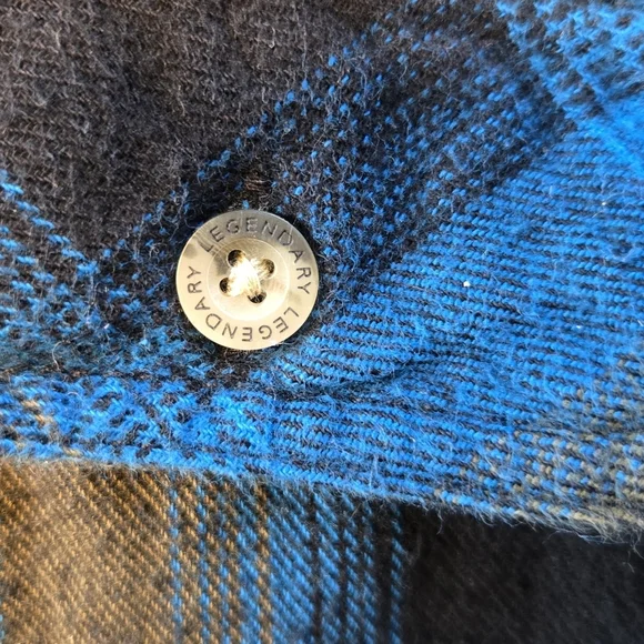 Ledendary Whitetails Mens Blue Flannel Shirt - Picture 6 of 9